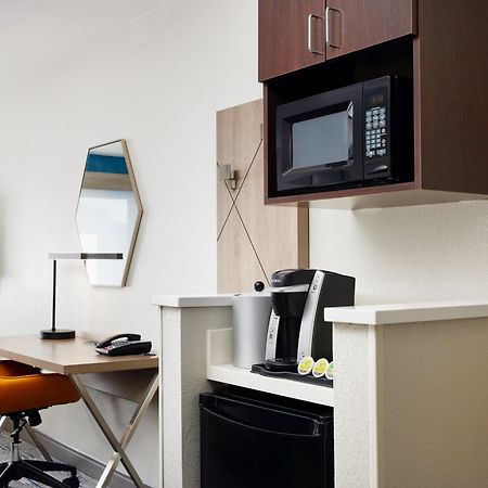 Holiday Inn Express And Suites Wheeling By Ihg Triadelphia Kültér fotó