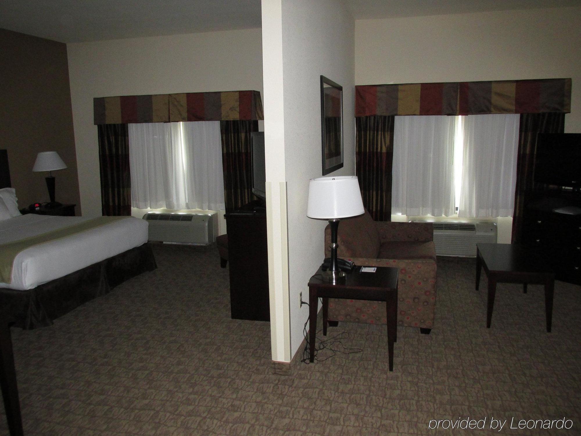 Holiday Inn Express And Suites Wheeling By Ihg Triadelphia Kültér fotó